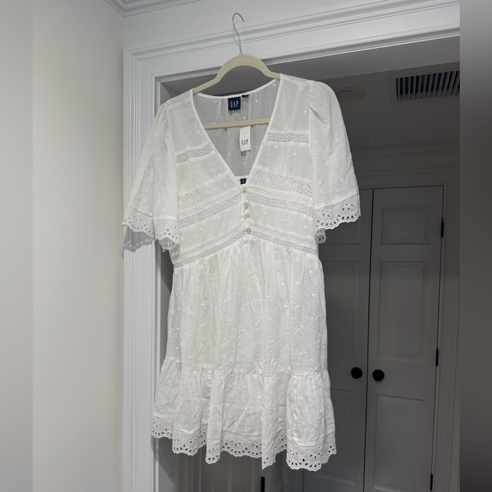 GAP White Lace Detail Top